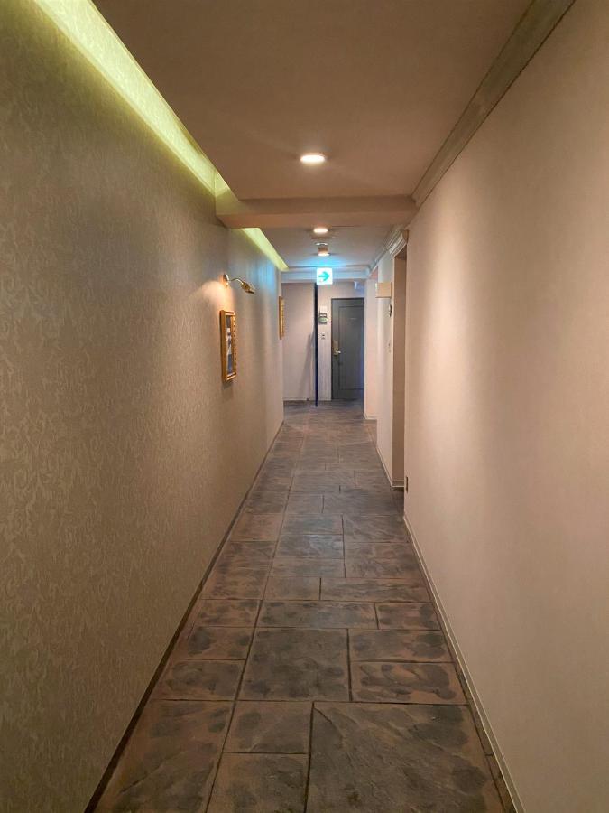 Hotel Regent (Adults Only) Наґоя Екстер'єр фото